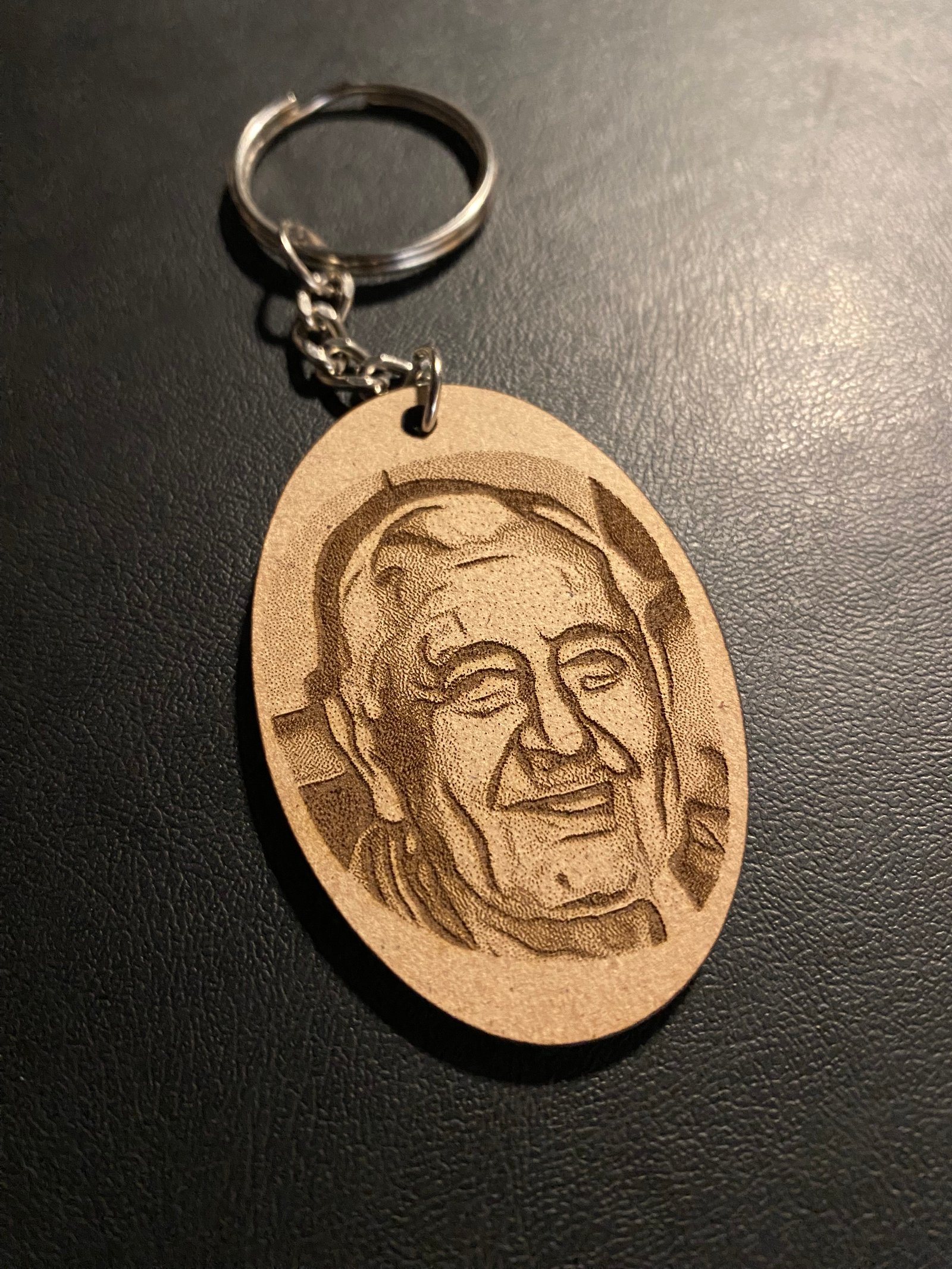 Llaveros personalizados con diseño grabado láser